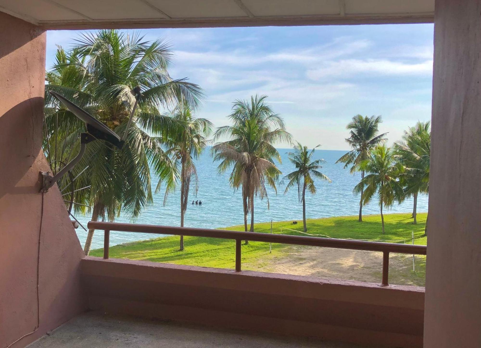Pd Infront Seaview Apartment Port Dickson Bagian luar foto