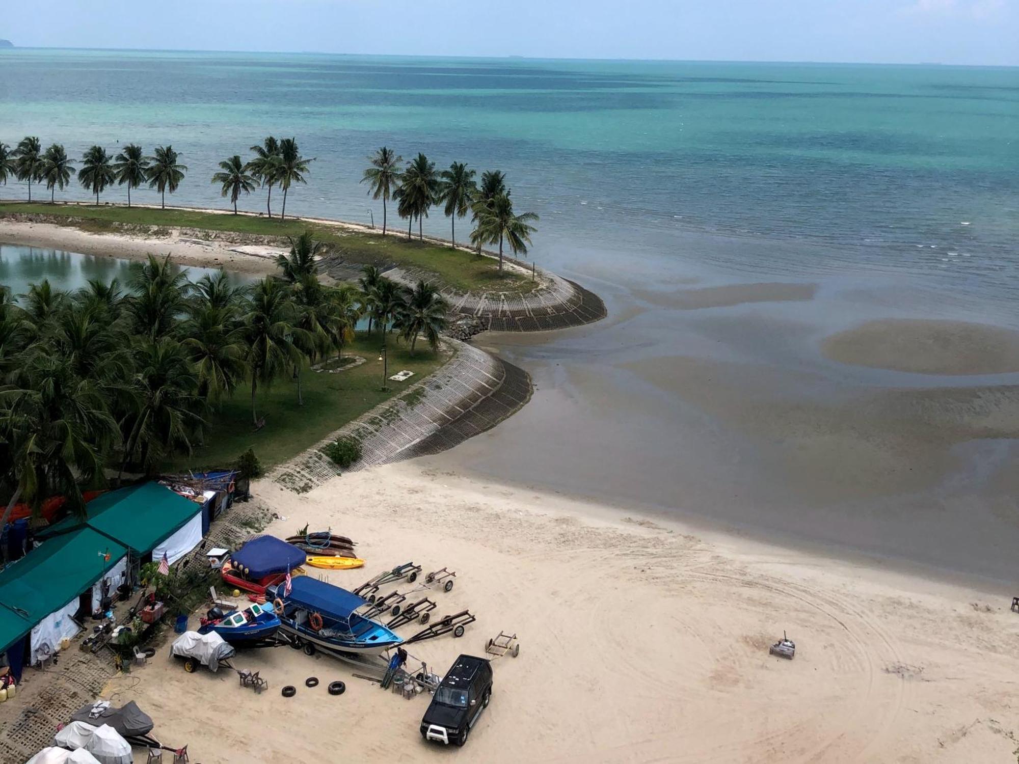 Pd Infront Seaview Apartment Port Dickson Bagian luar foto